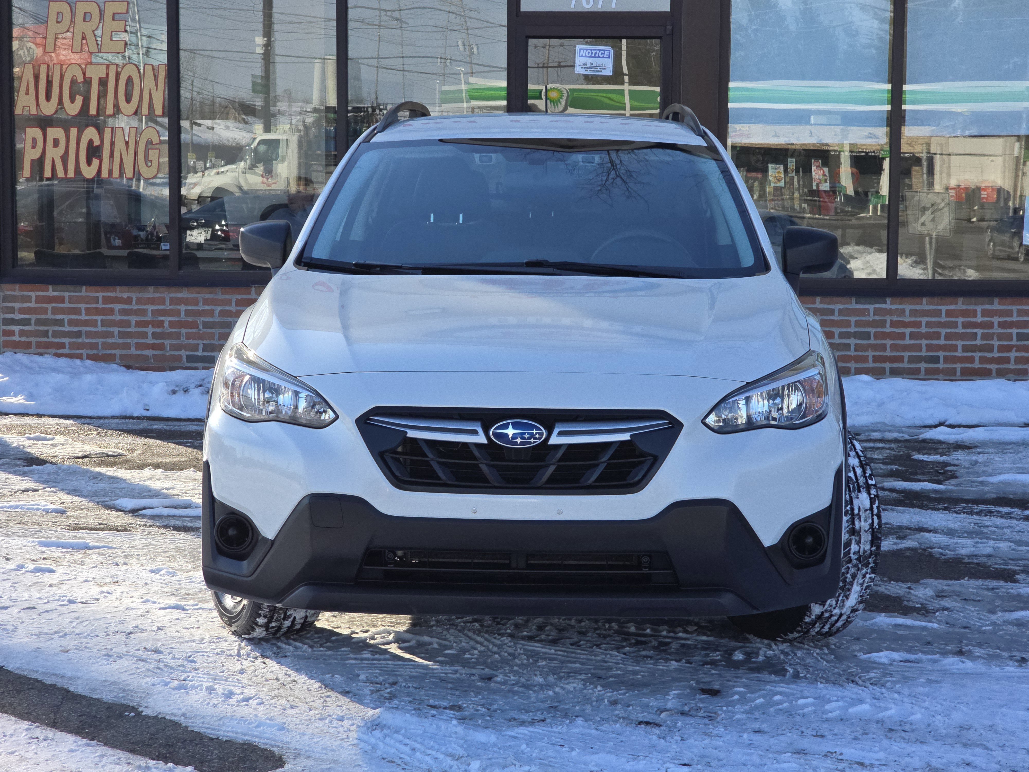 Used 2021 Subaru Crosstrek 2.0i image 2