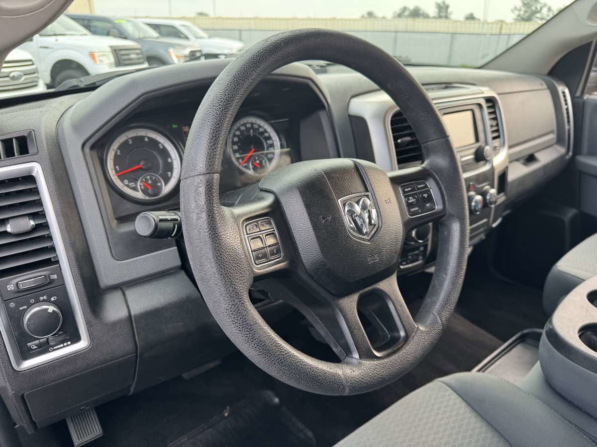 Used 2017 RAM 1500 Classic SLT image 26