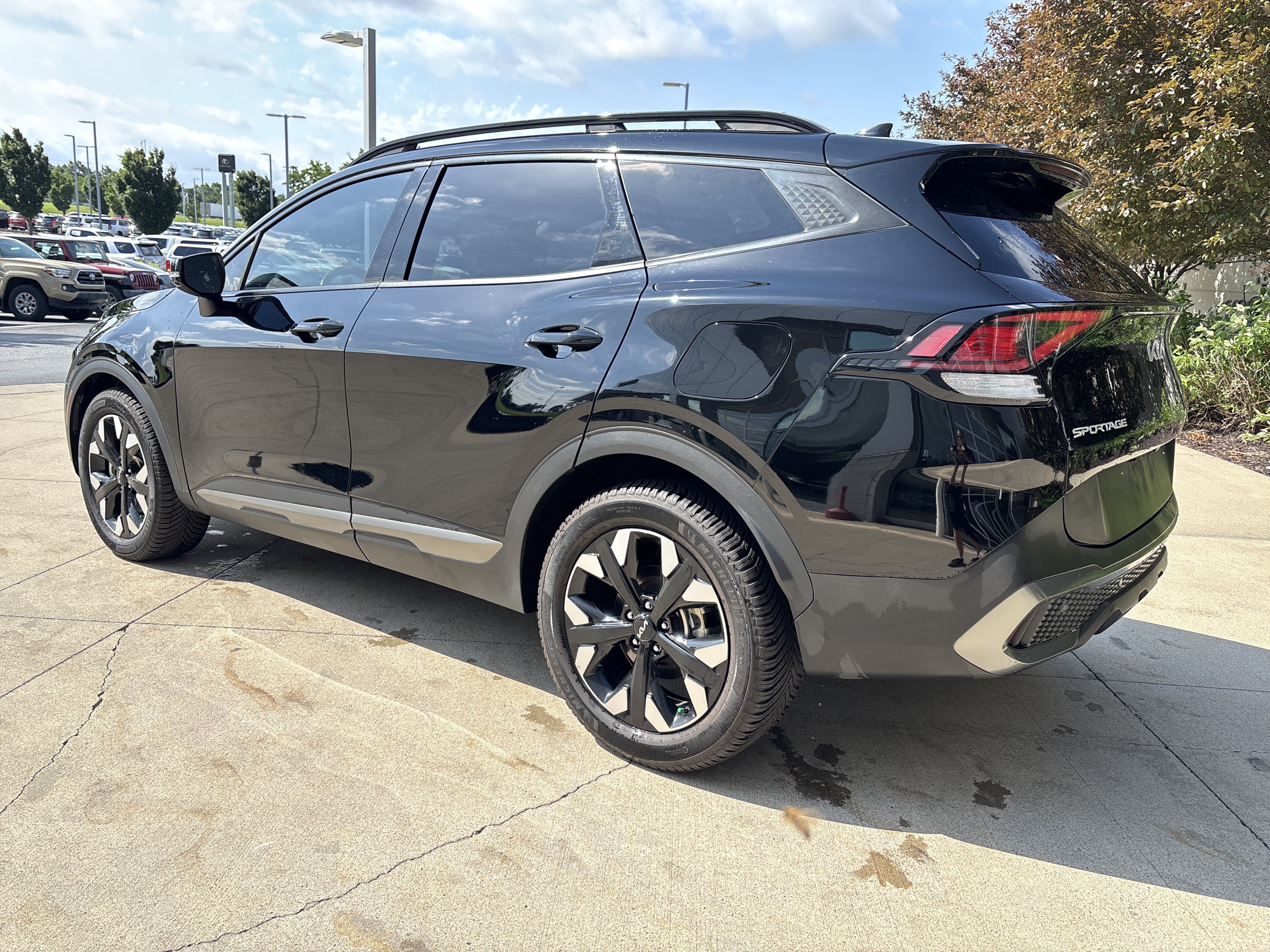 Used 2023 Kia Sportage X-Line w/ X-Line Premium Package AWD/4WD image 7