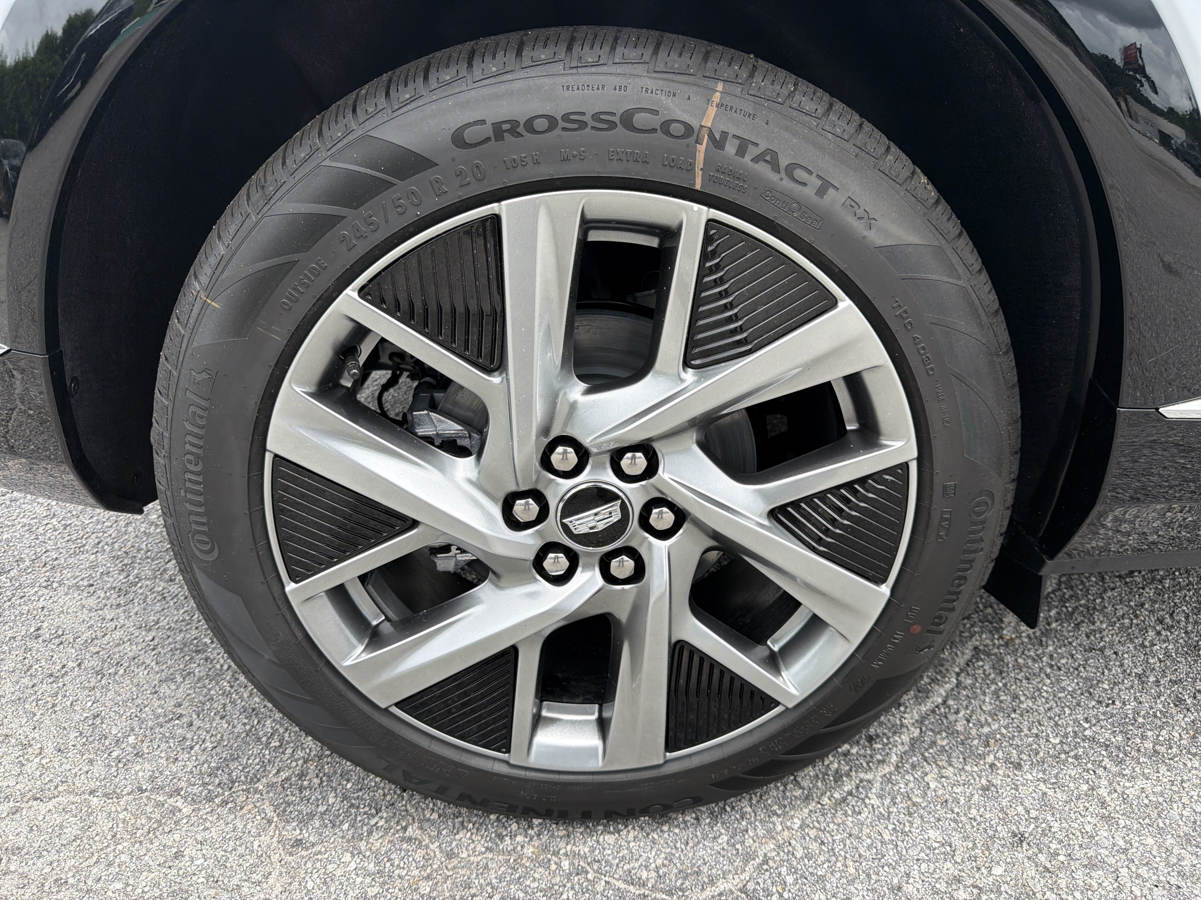 New 2026 Cadillac Optiq Luxury 1 RWD image 18