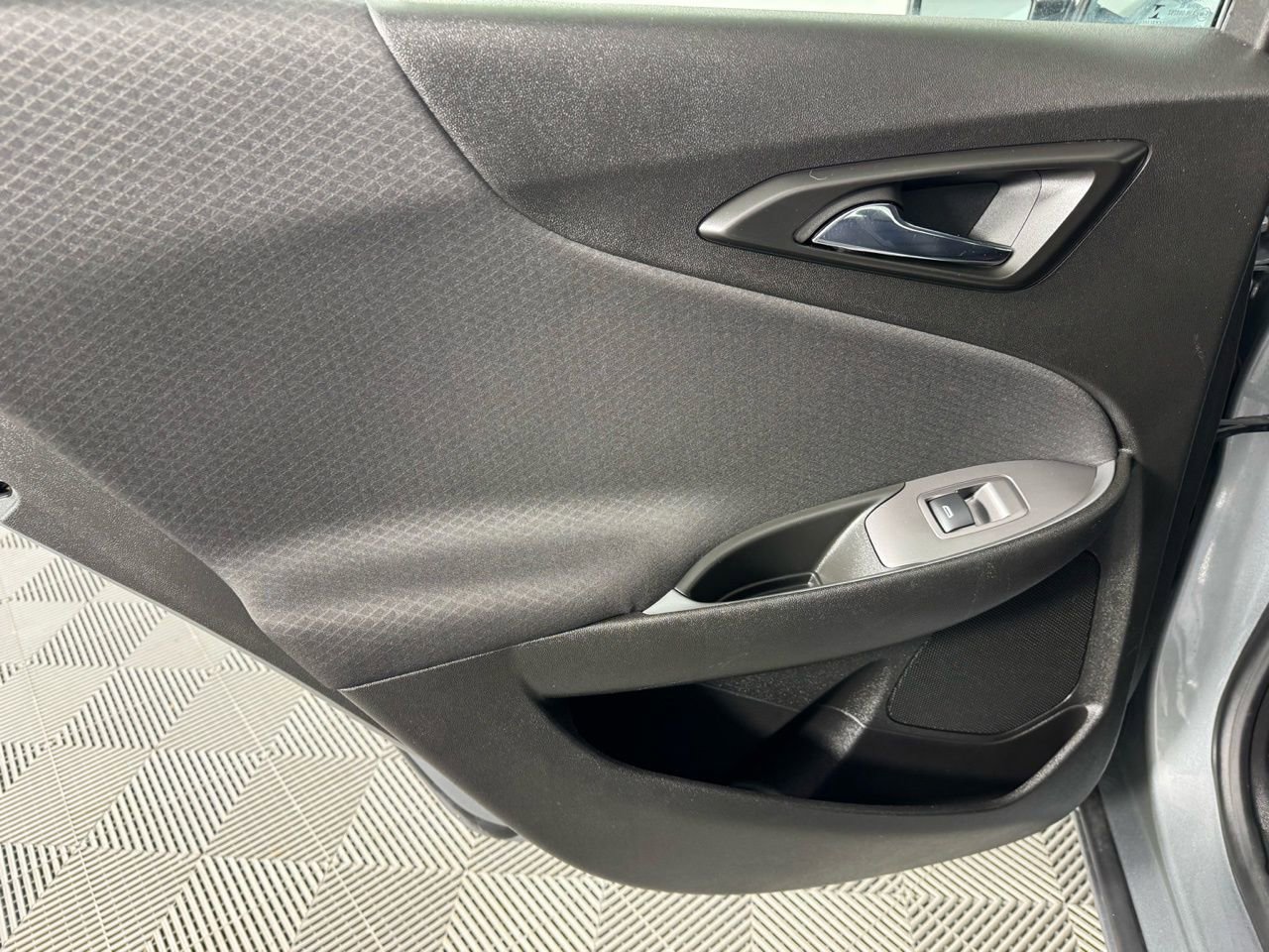 Used 2023 Chevrolet Malibu LT image 24