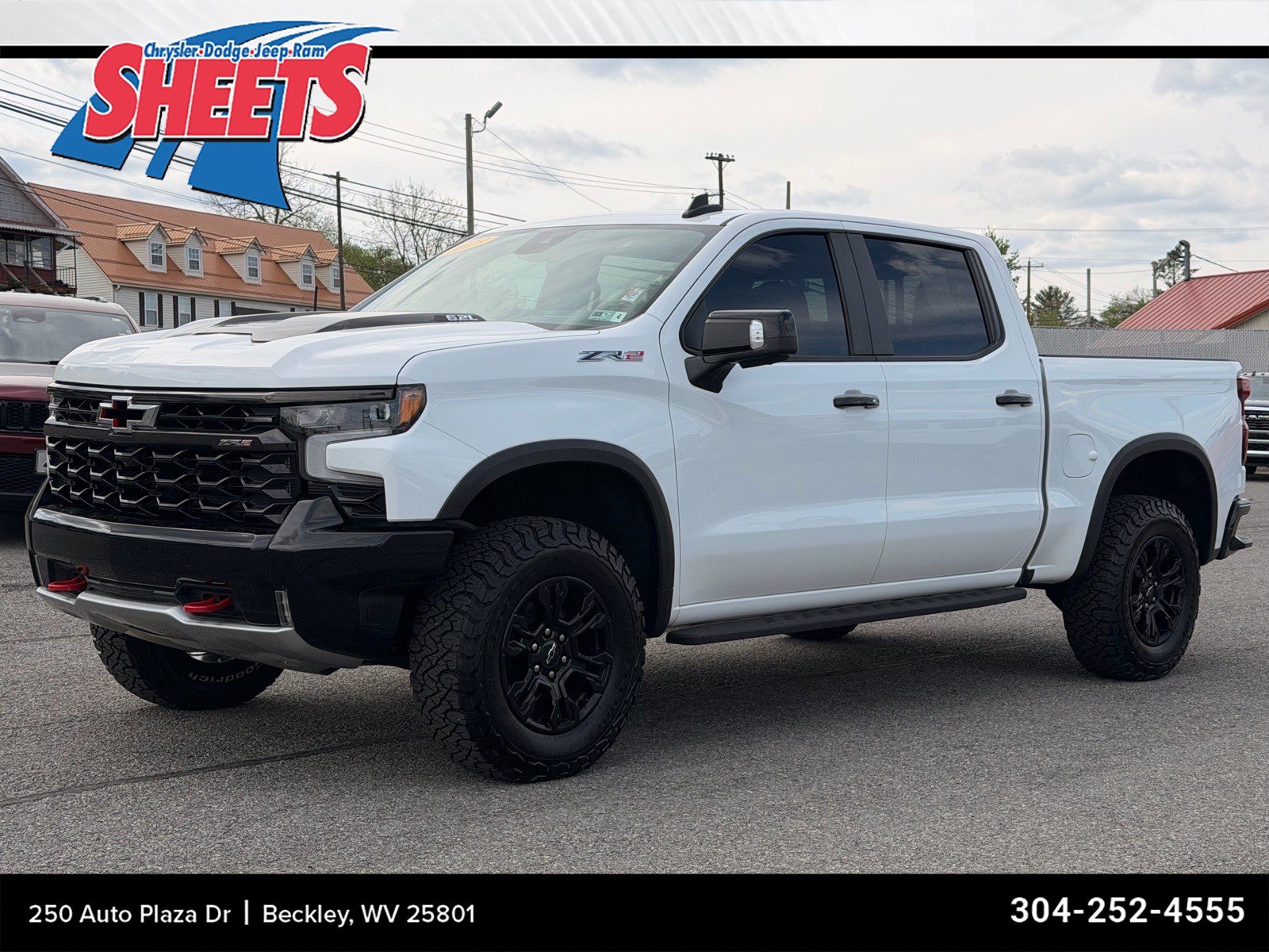 Used 2023 Chevrolet Silverado 1500 ZR2 w/ Technology Package image 1