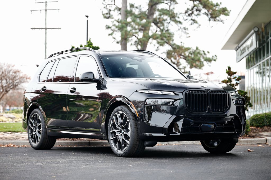 New 2026 BMW X7 xDrive40i w/ M Sport Package