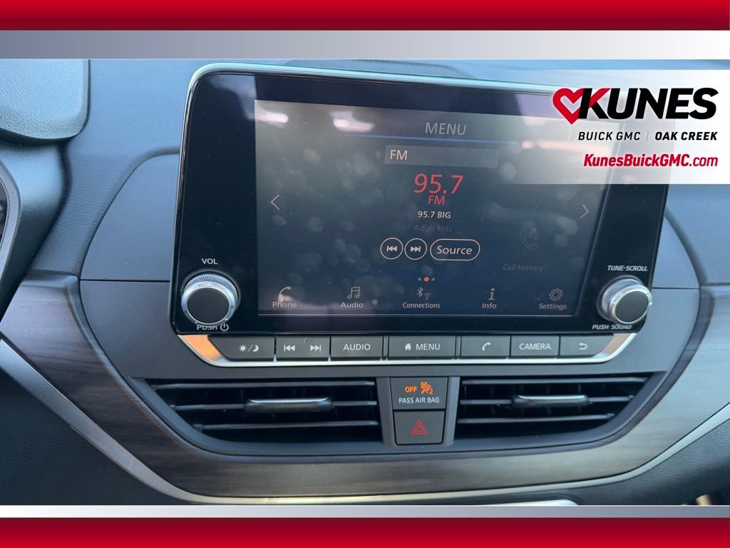 Used 2024 Nissan Altima 2.5 SV image 17