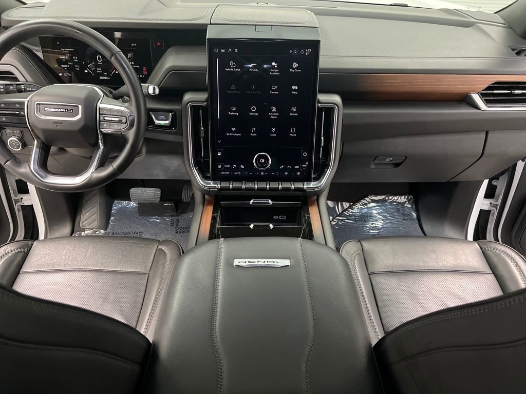 Used 2025 GMC Yukon Denali image 43