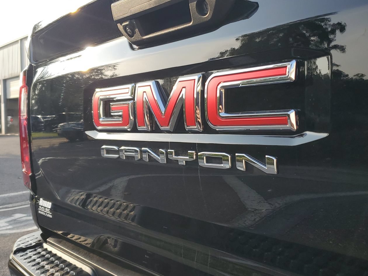 Used 2024 GMC Canyon AT4 AWD/4WD image 6