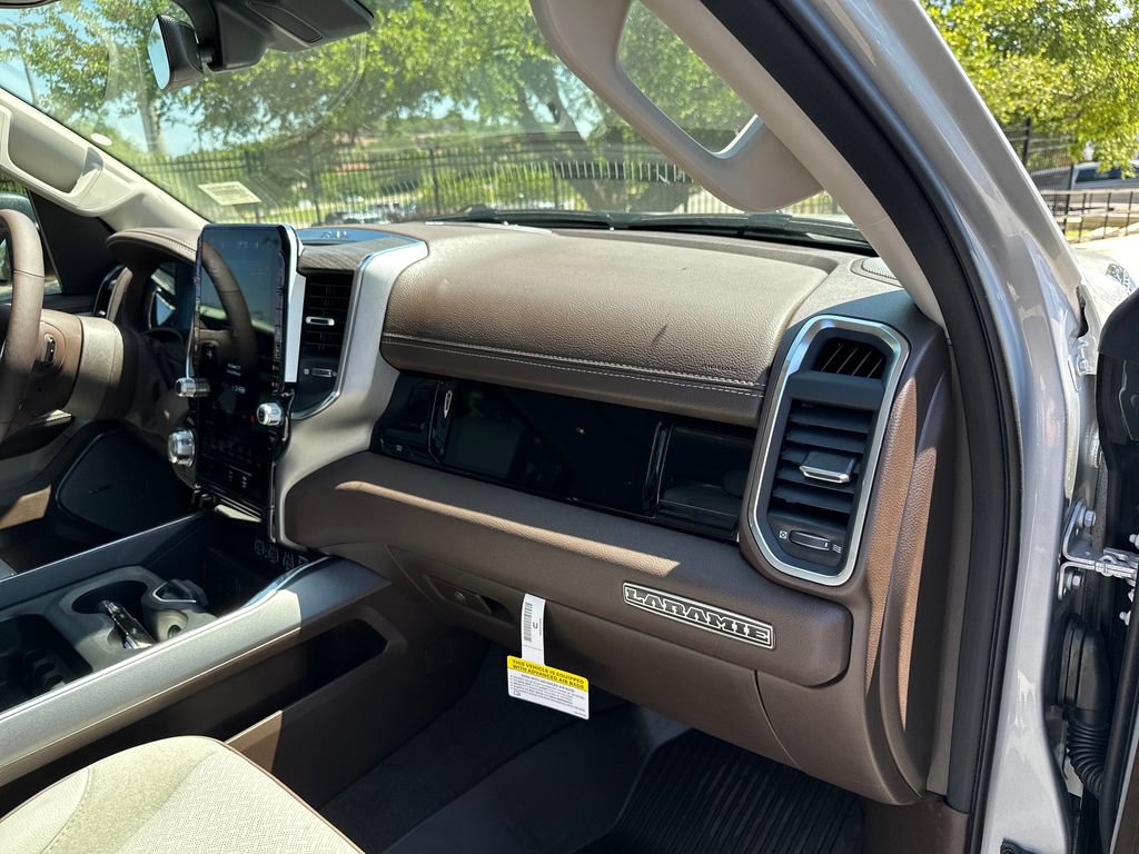 New 2026 RAM 1500 Laramie AWD/4WD image 38