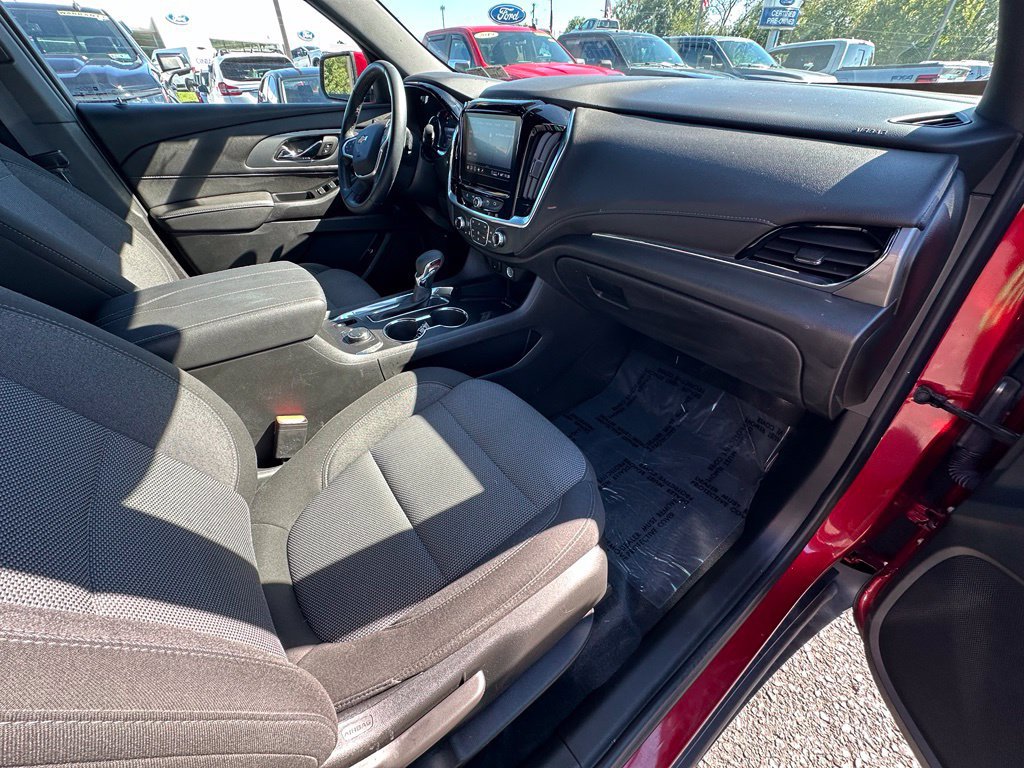 Used 2023 Chevrolet Traverse LT AWD/4WD image 23
