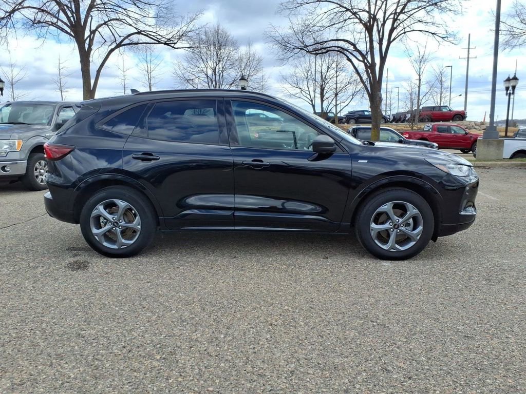 Used 2024 Ford Escape ST-Line w/ Tech Pack #1 image 6