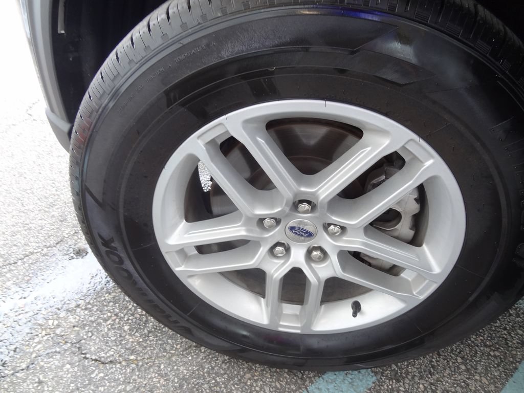 Used 2026 Ford Explorer Active AWD/4WD image 40