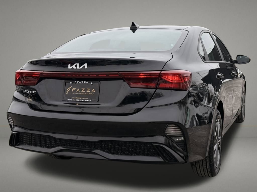 Used 2023 Kia Forte LXS image 5