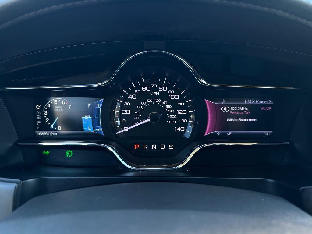 Used 2013 Lincoln MKS AWD image 3