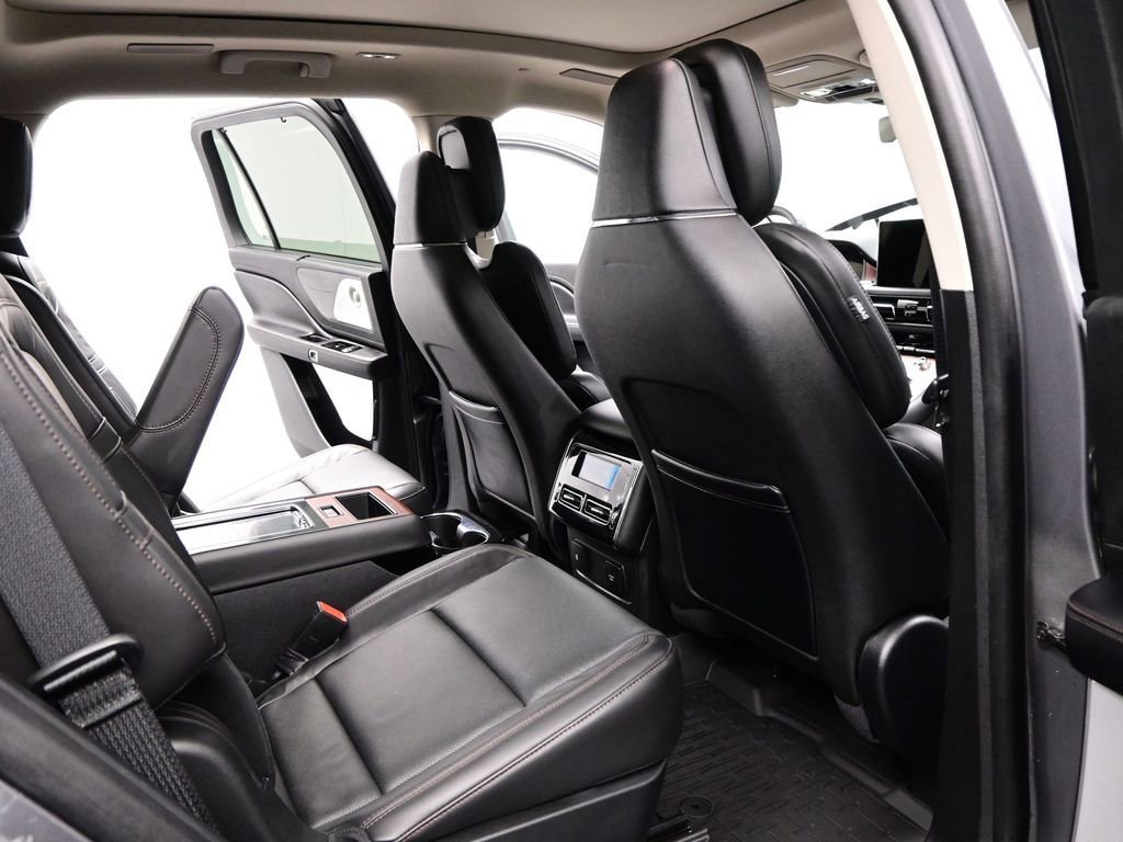 Used 2023 Lincoln Aviator Reserve w/ Equipment Group 201A AWD/4WD image 21