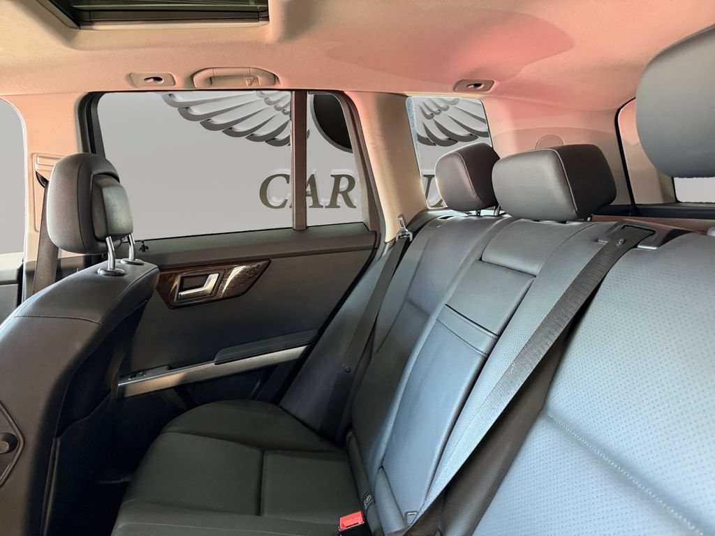 Used 2015 Mercedes-Benz GLK 250 BlueTEC 4MATIC w/ Premium 1 Package image 13