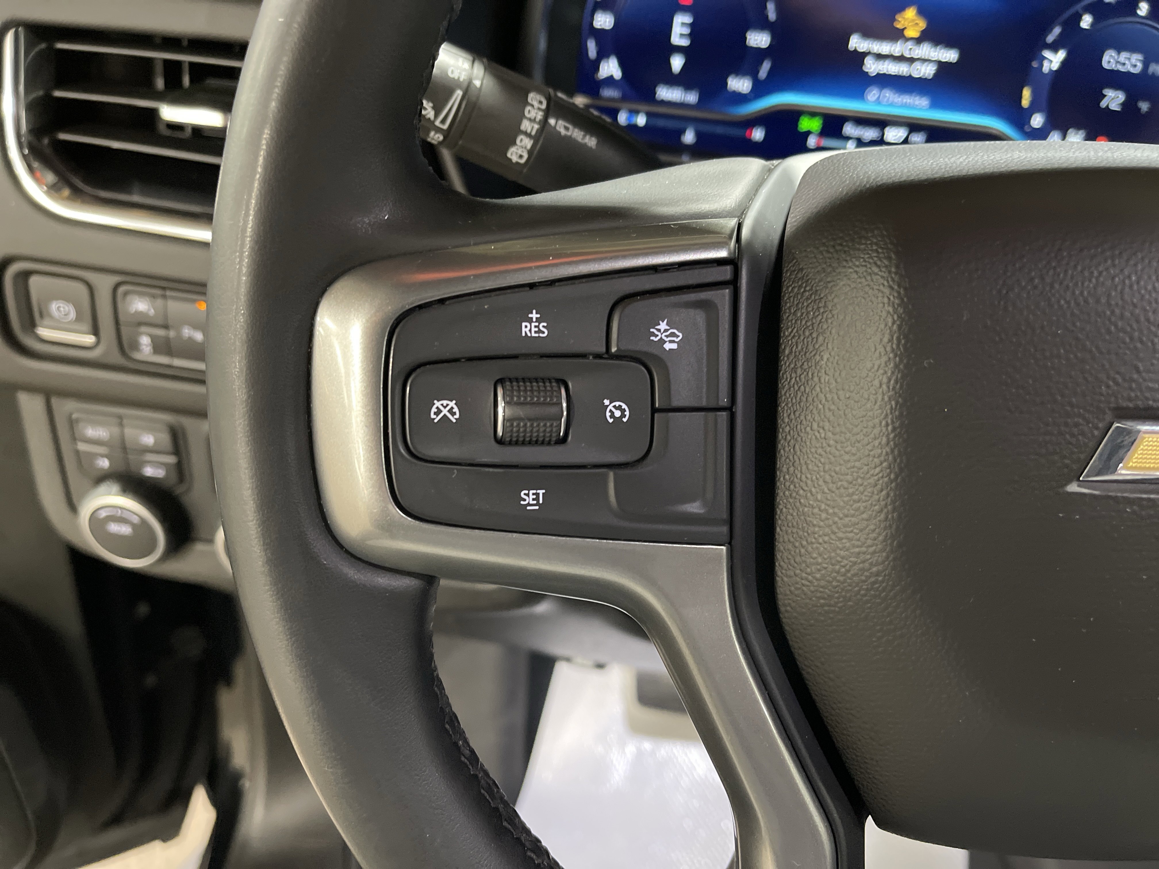 Used 2023 Chevrolet Suburban LT image 19