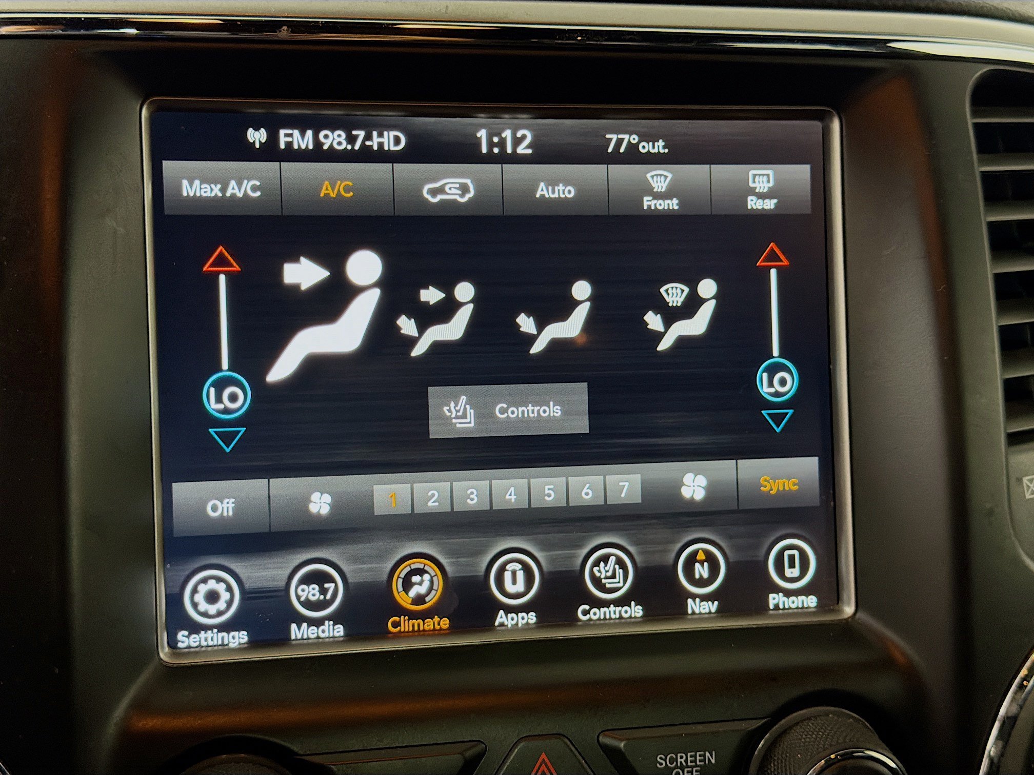 Used 2018 Jeep Grand Cherokee Trailhawk AWD/4WD image 23