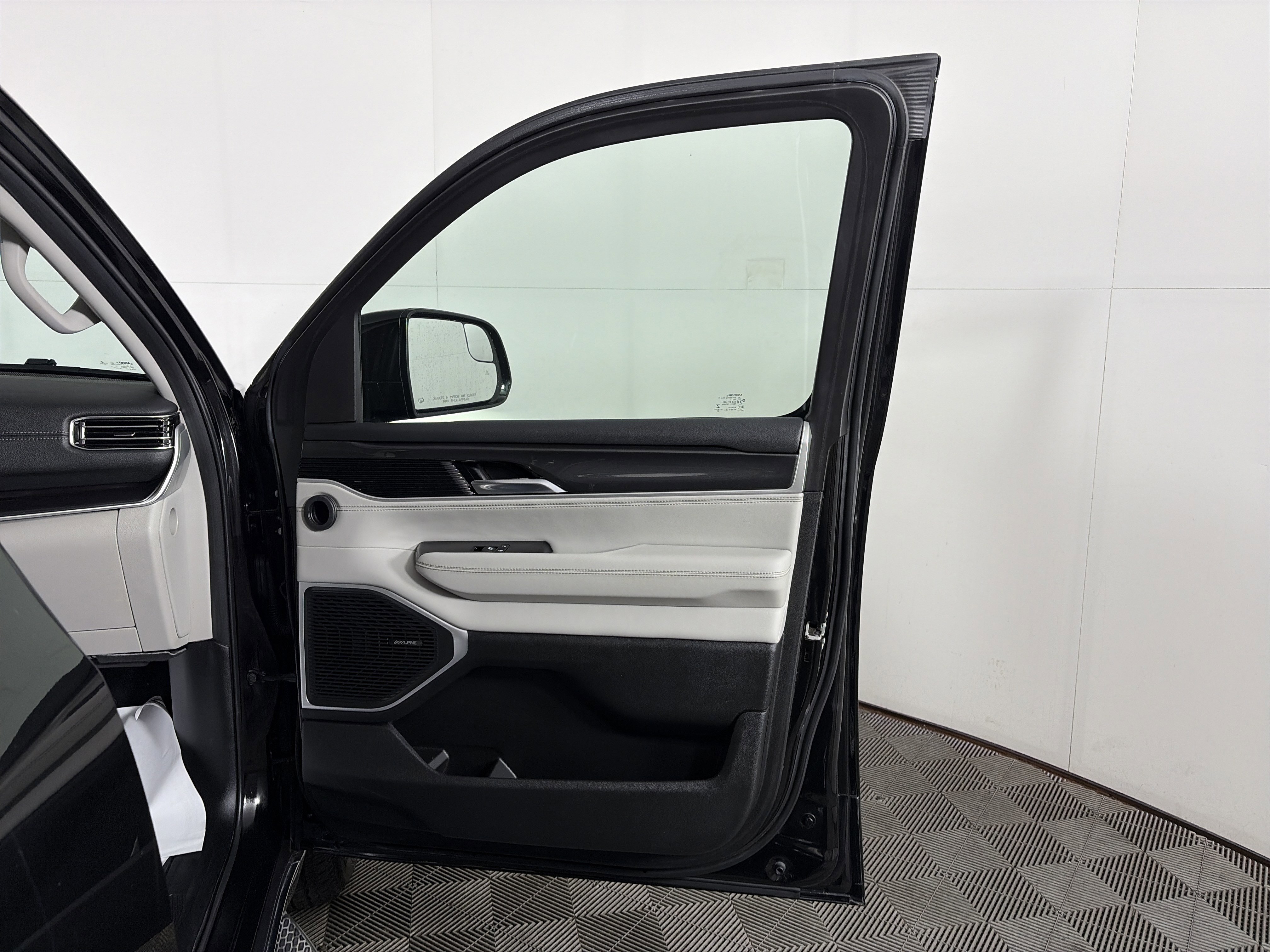 Used 2022 Jeep Wagoneer Series I image 43