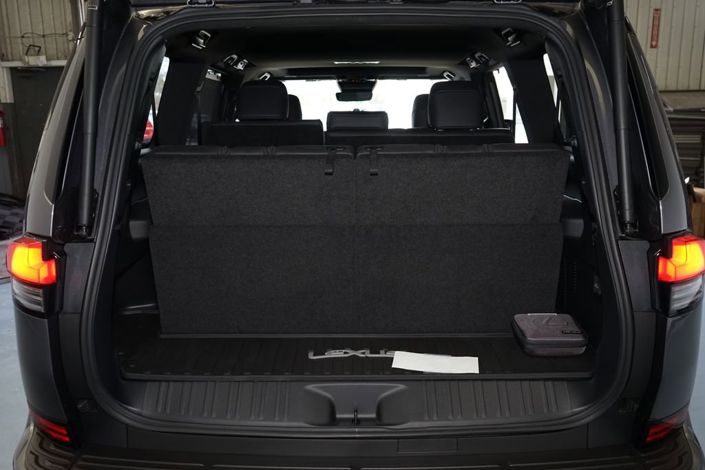 Used 2026 Lexus GX 550 w/ Accessory Package (2T) image 24