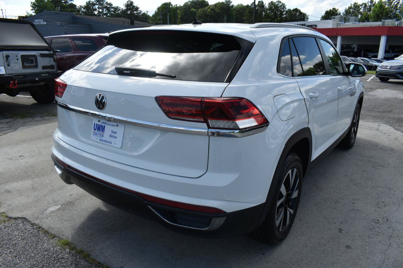 Used 2020 Volkswagen Atlas Cross Sport SE FWD image 6