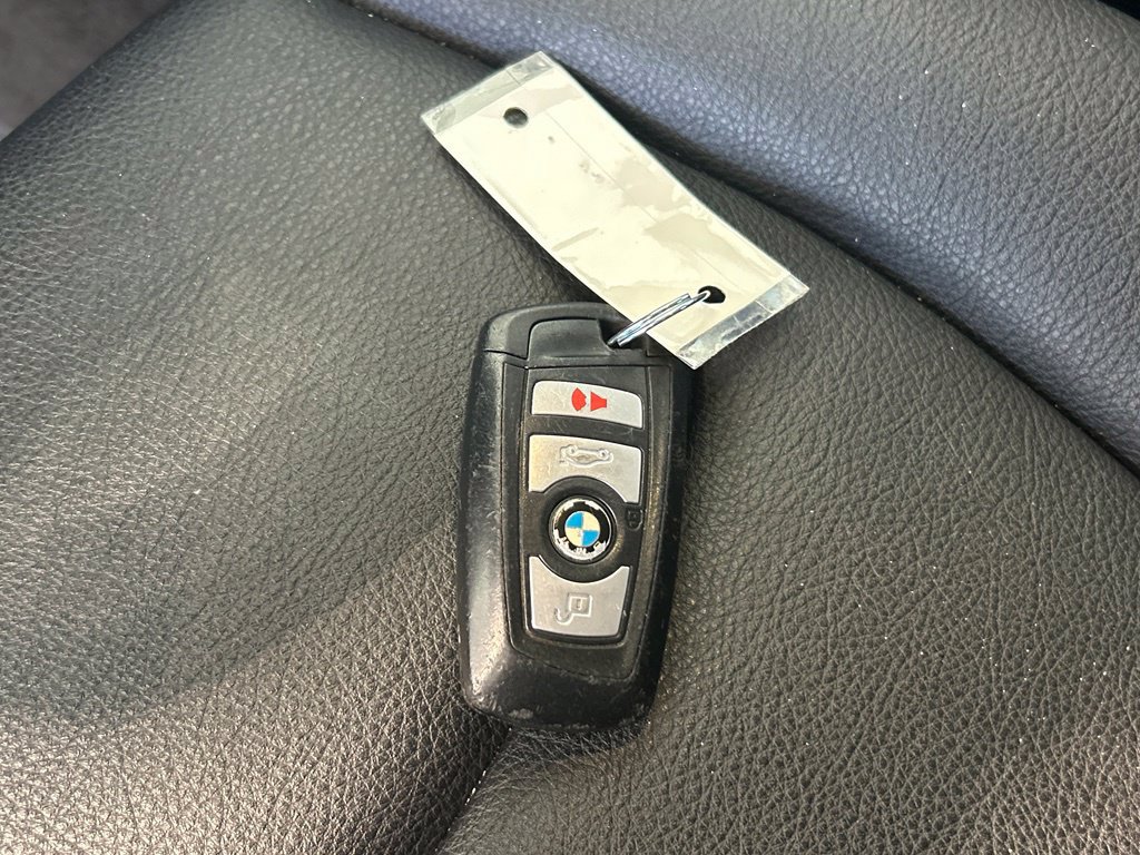 Used 2016 BMW 320i xDrive Sedan AWD/4WD image 40
