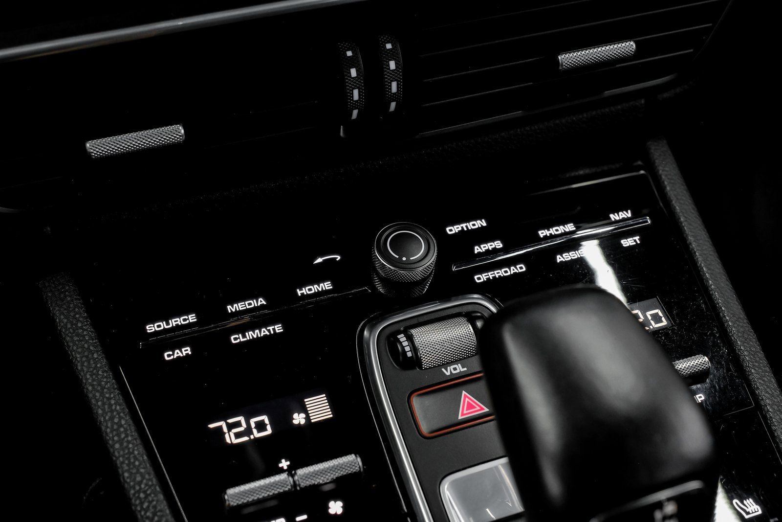 Used 2023 Porsche Cayenne Coupe image 36