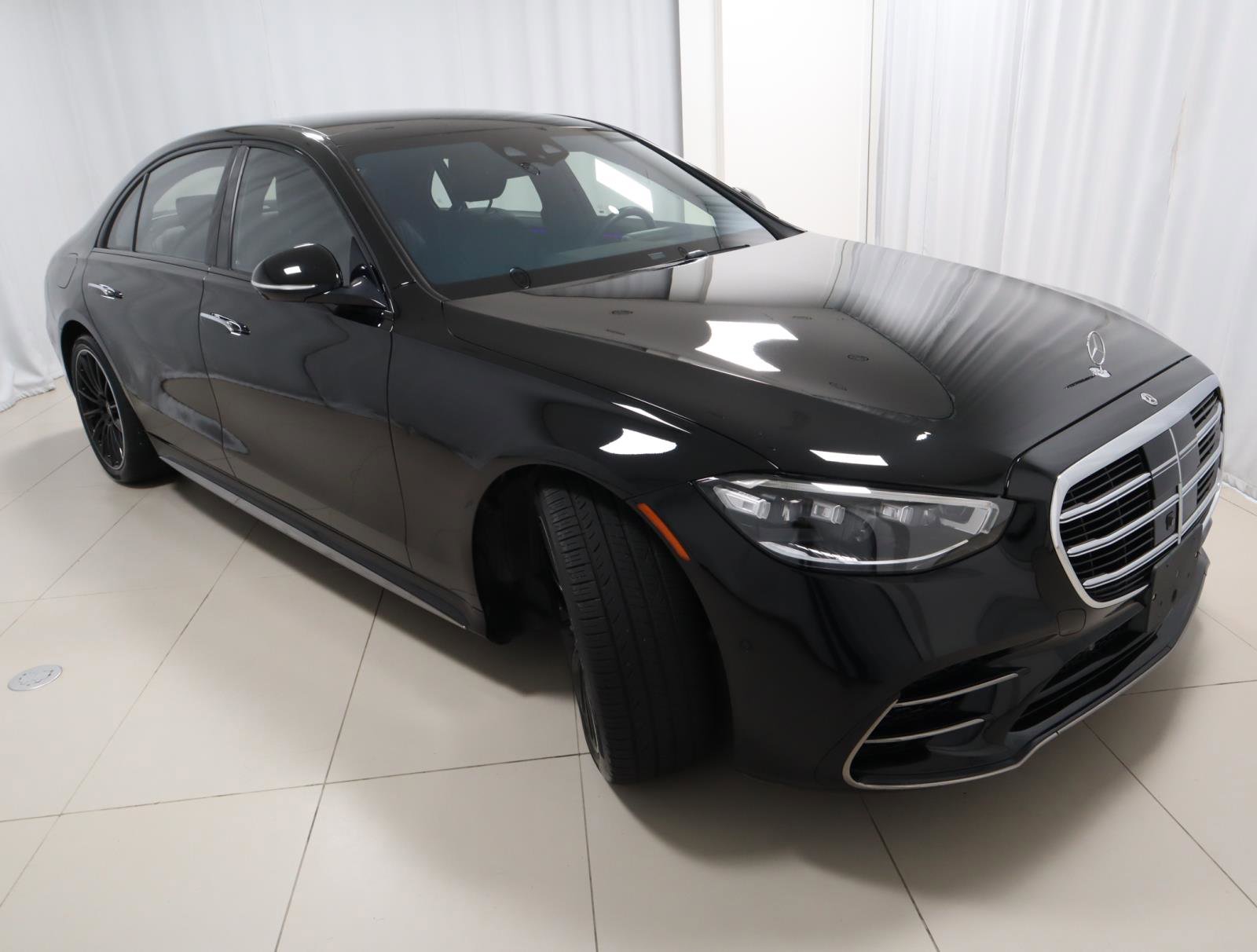 Used 2023 Mercedes-Benz S 580 4MATIC Sedan w/ AMG Line image 7