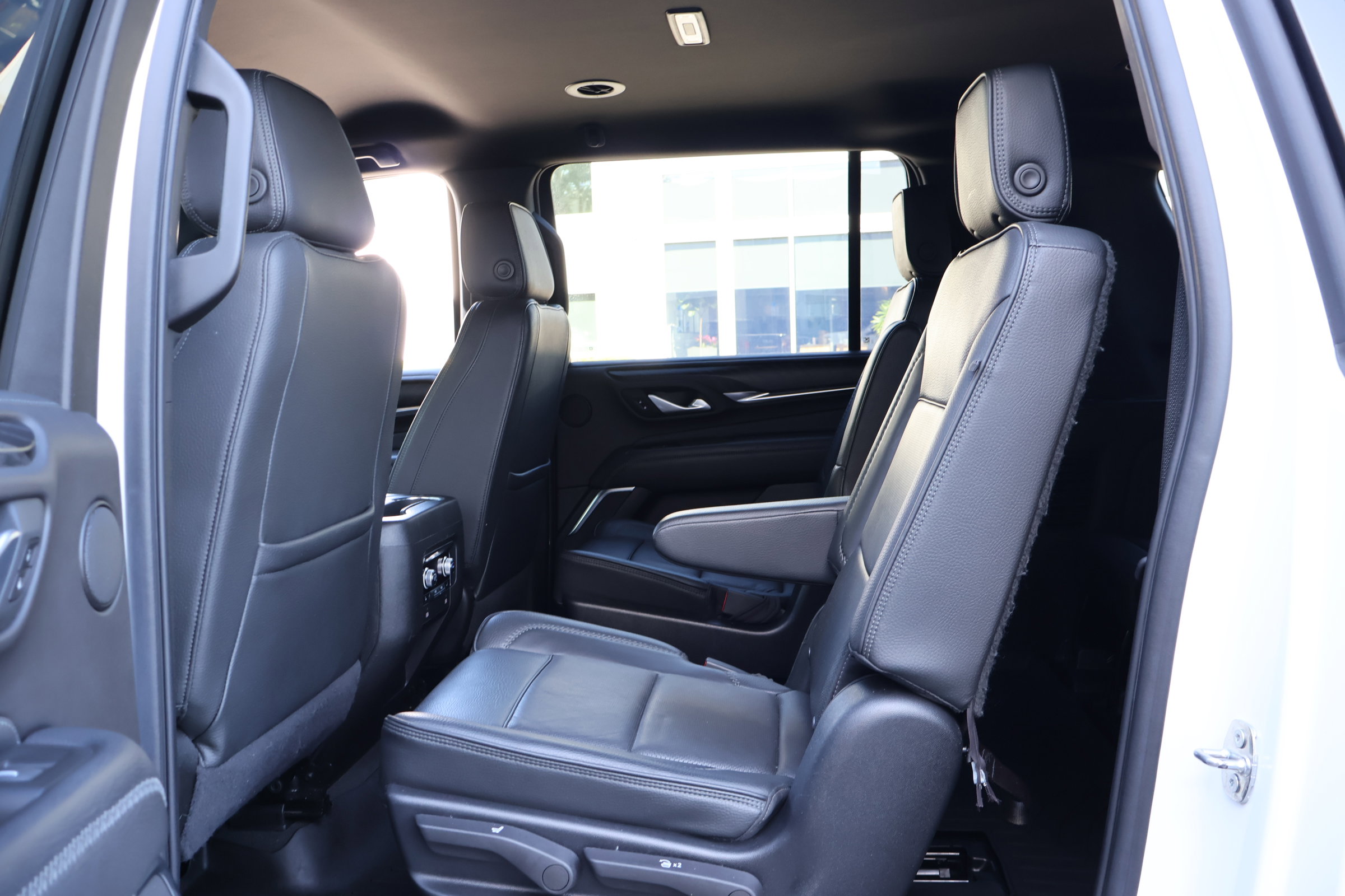 Used 2022 GMC Yukon XL Denali image 18