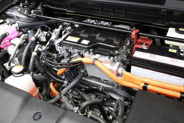 Used 2023 Lexus RZ 450e Premium w/ Technology Package image 9