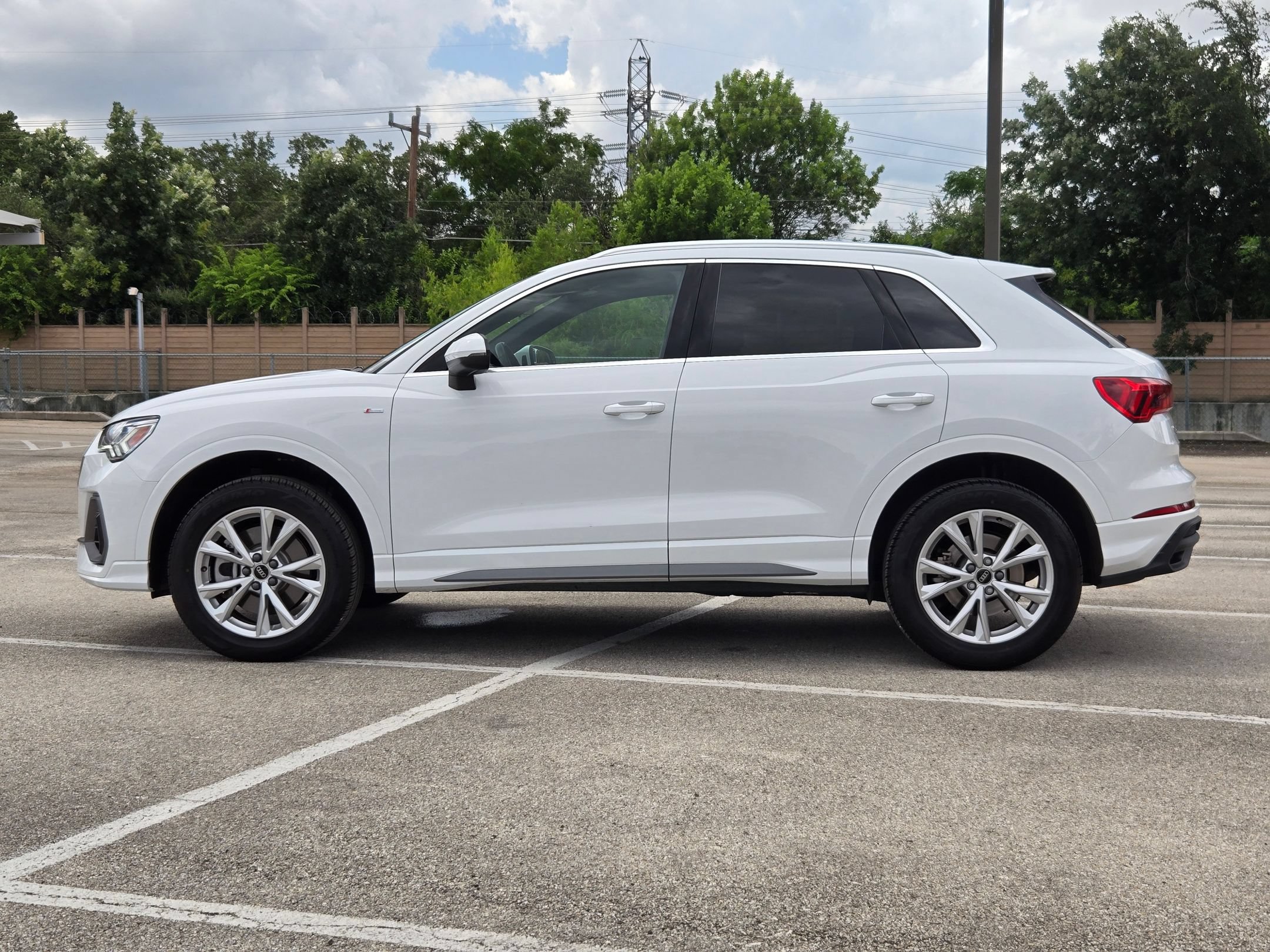Used 2025 Audi Q3 2.0T Premium AWD/4WD image 7
