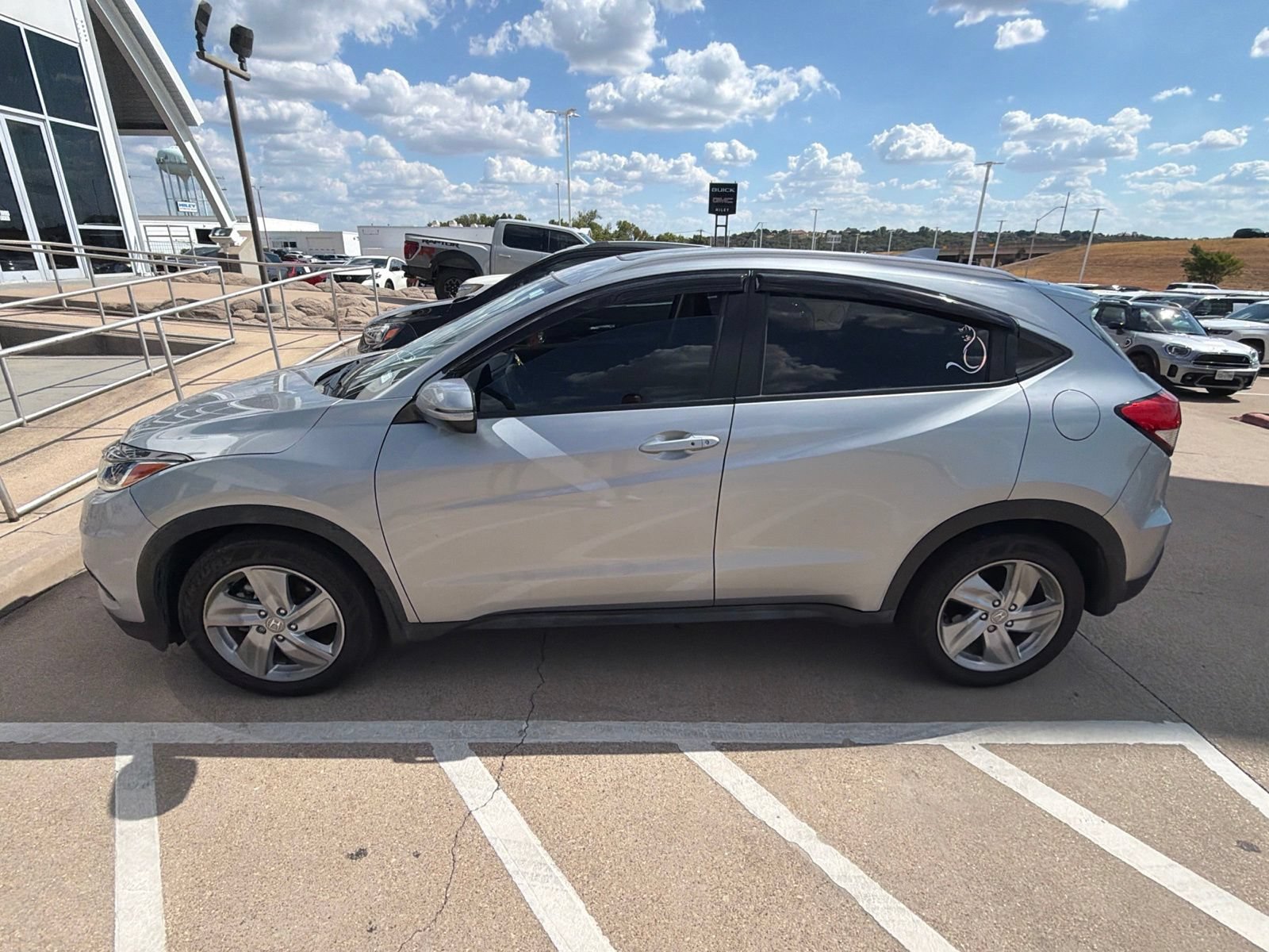 Used 2019 Honda HR-V EX image 7