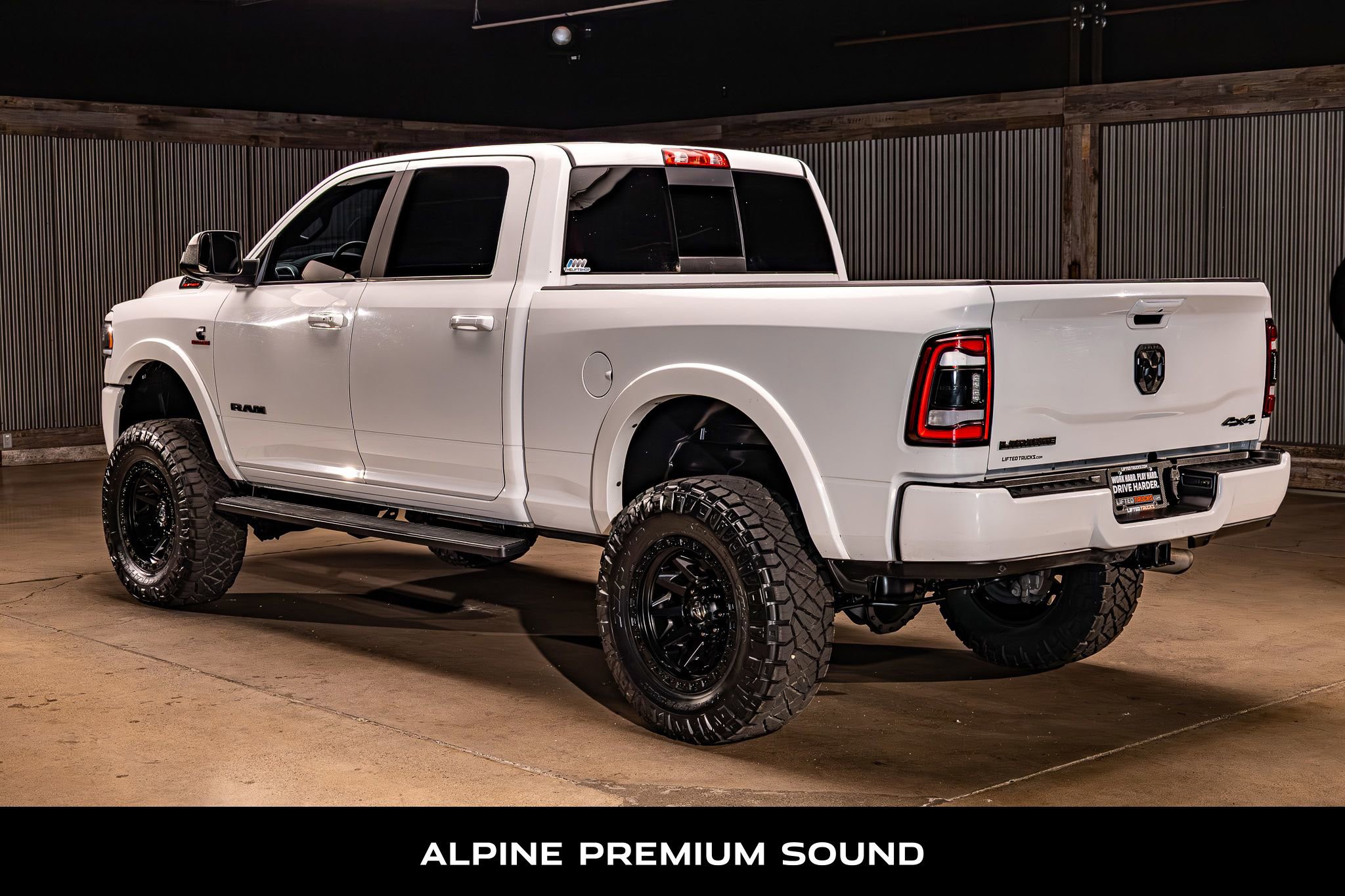 Used 2022 RAM 2500 Laramie w/ Night Edition image 7