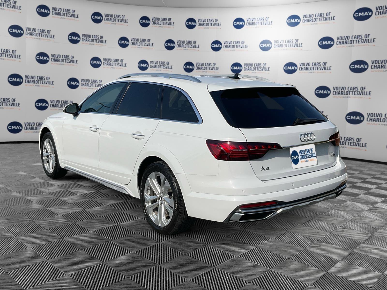 Used 2021 Audi A4 2.0T allroad Premium Plus AWD/4WD image 3