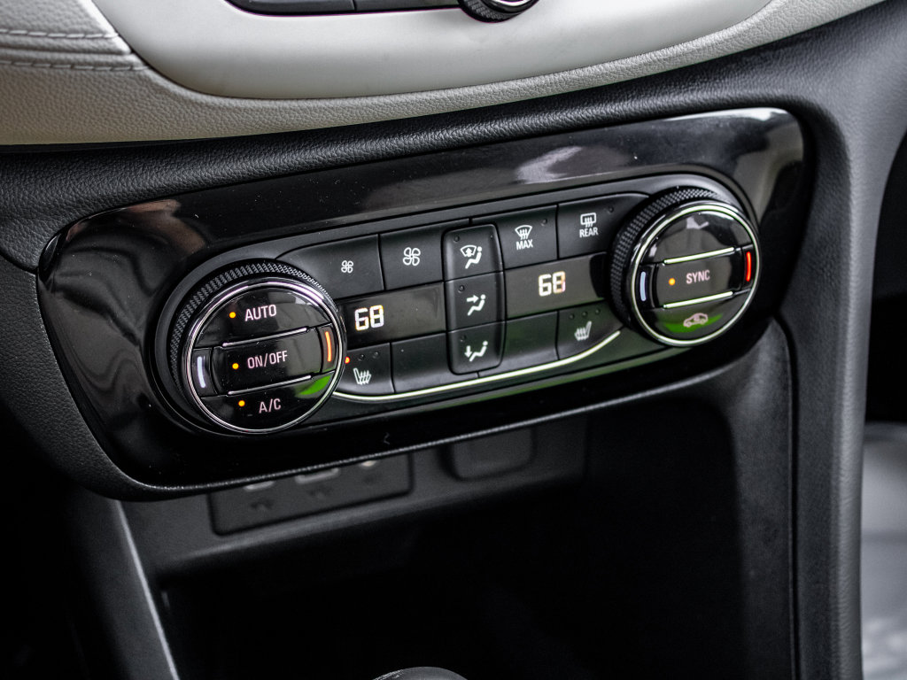 Used 2023 Buick Encore GX Select image 27