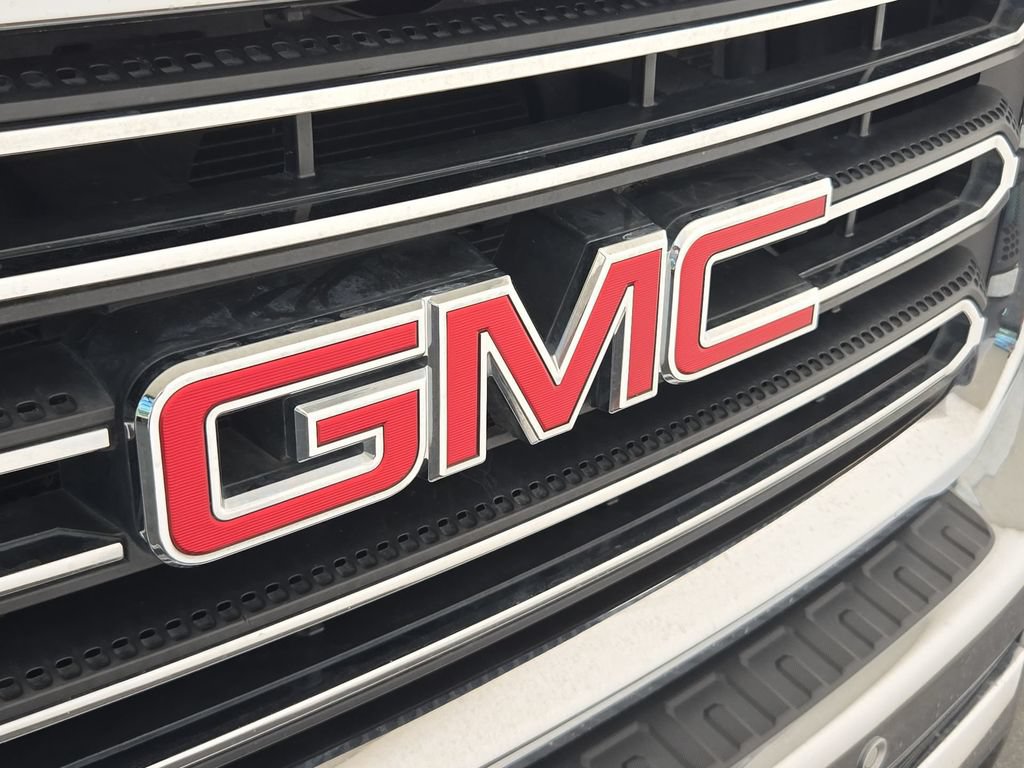 Used 2015 GMC Sierra 2500 SLT w/ Duramax Plus Package AWD/4WD image 20