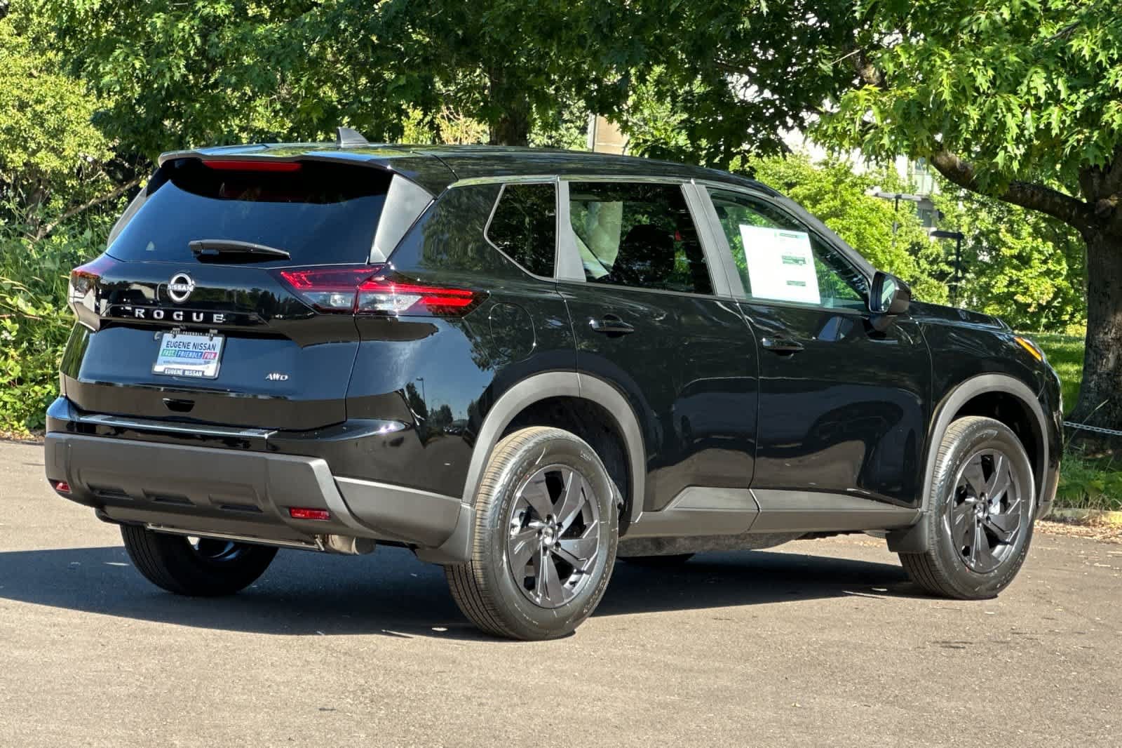 New 2026 Nissan Rogue SV AWD/4WD image 2