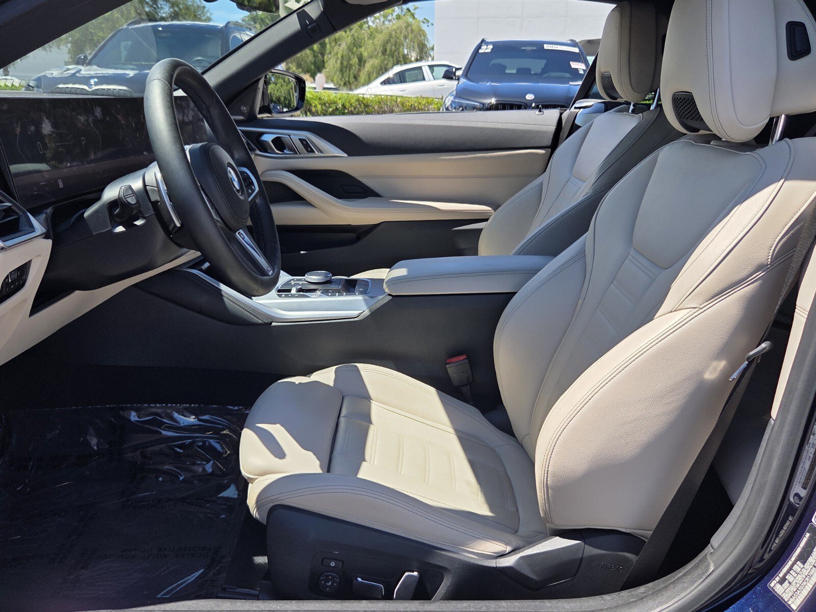Used 2024 BMW M440i Convertible w/ Premium Package RWD image 10