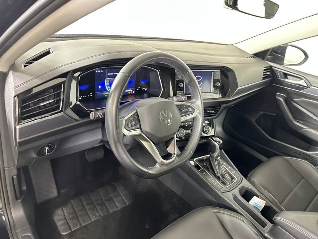 Used 2024 Volkswagen Jetta SE image 13