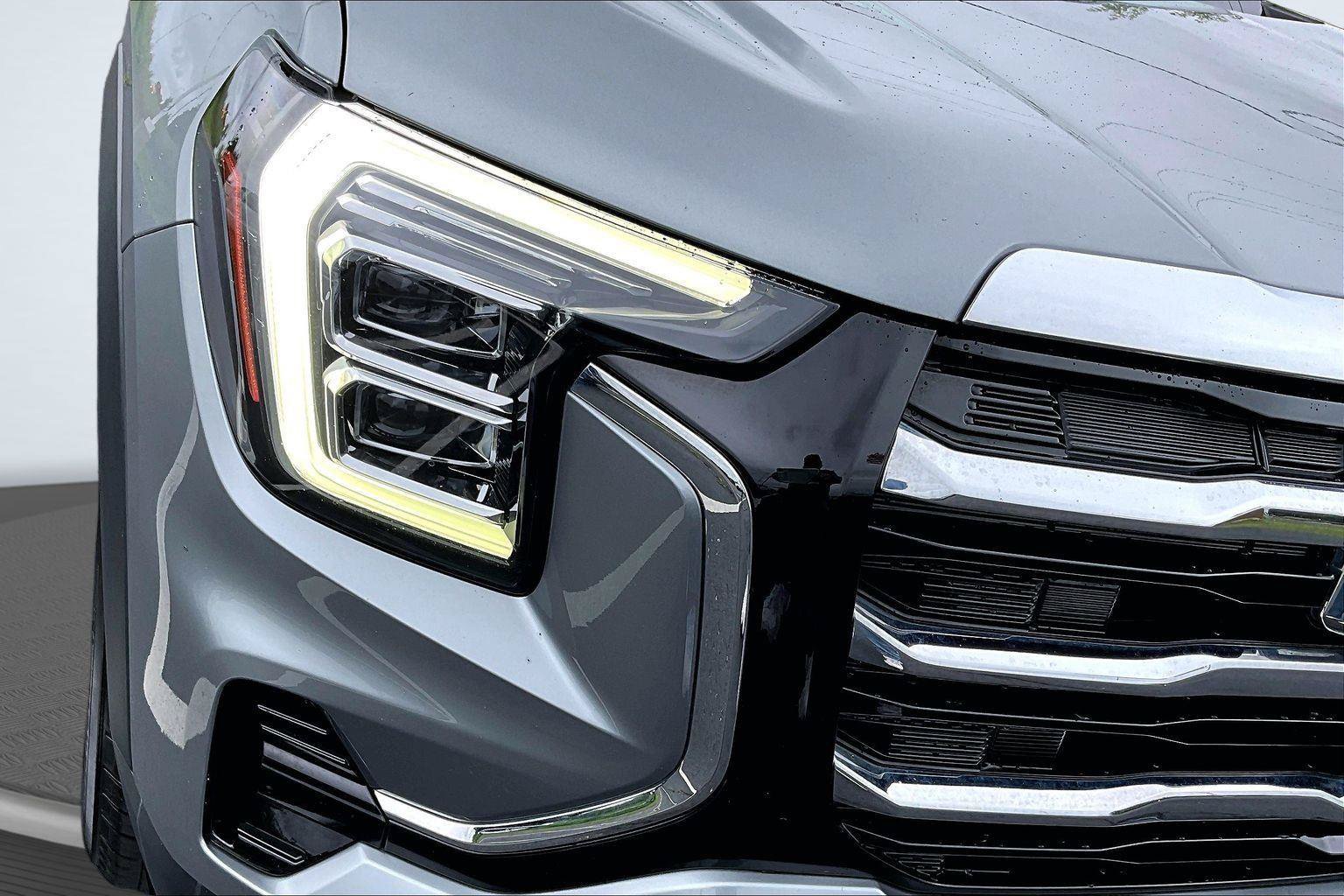 Used 2025 GMC Terrain Elevation AWD/4WD image 30