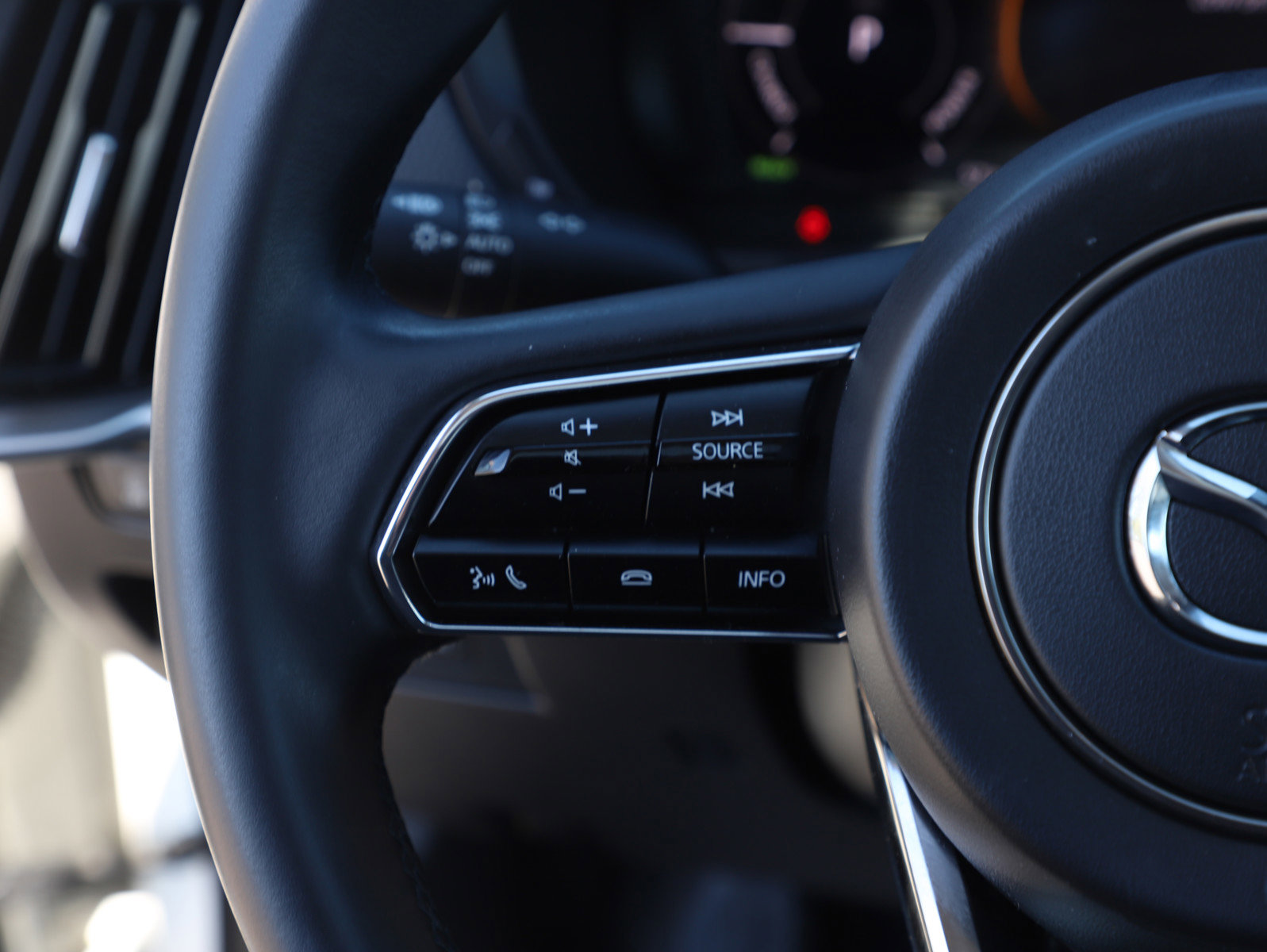 Certified 2024 MAZDA CX-90 Plug-In Hybrid w/ Premium Pkg AWD/4WD image 20