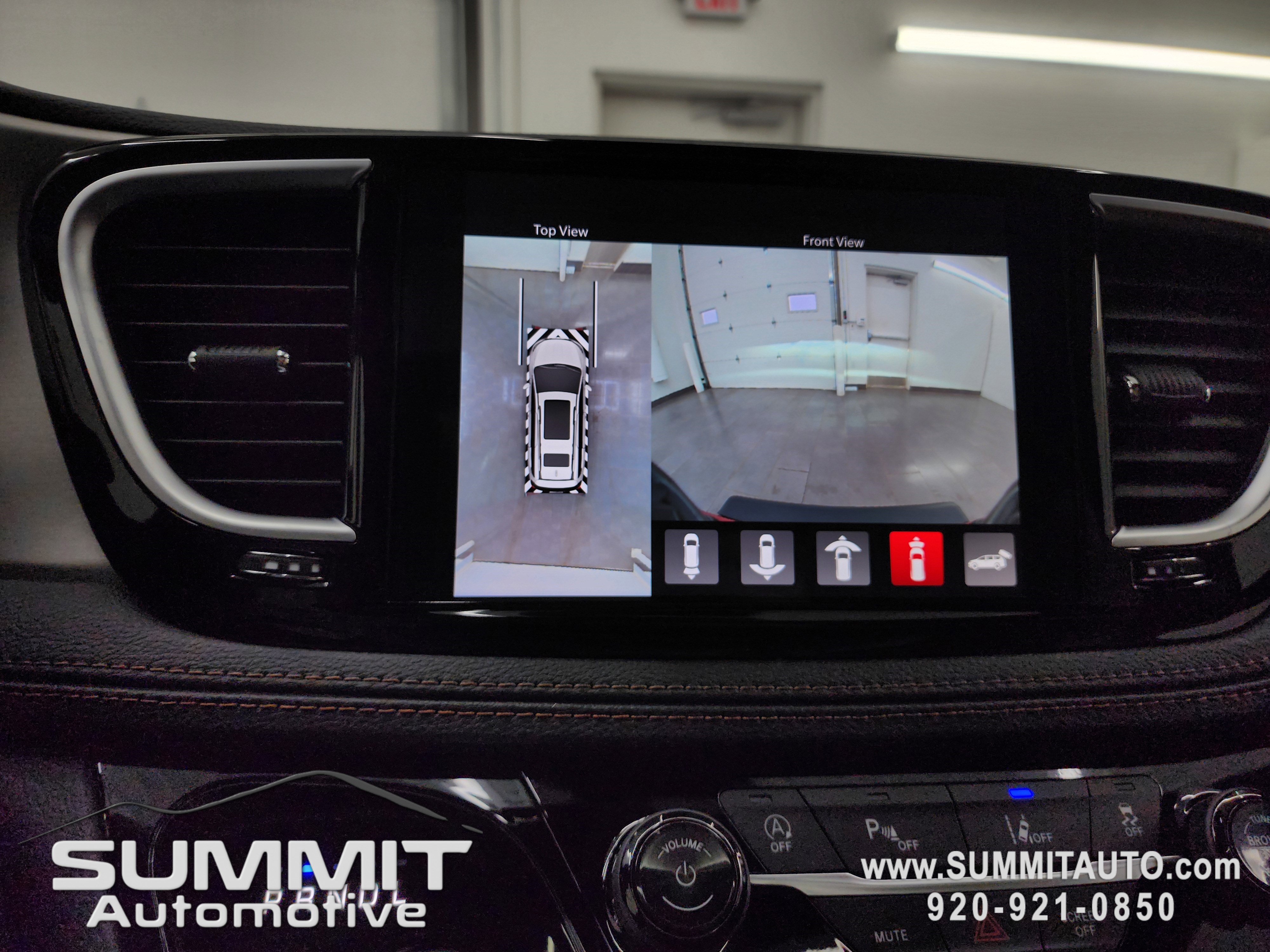 New 2026 Chrysler Pacifica Pinnacle w/ Trailer Tow Group image 20