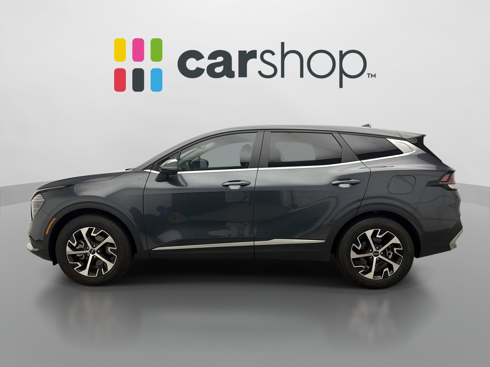 Used 2024 Kia Sportage EX FWD image 2
