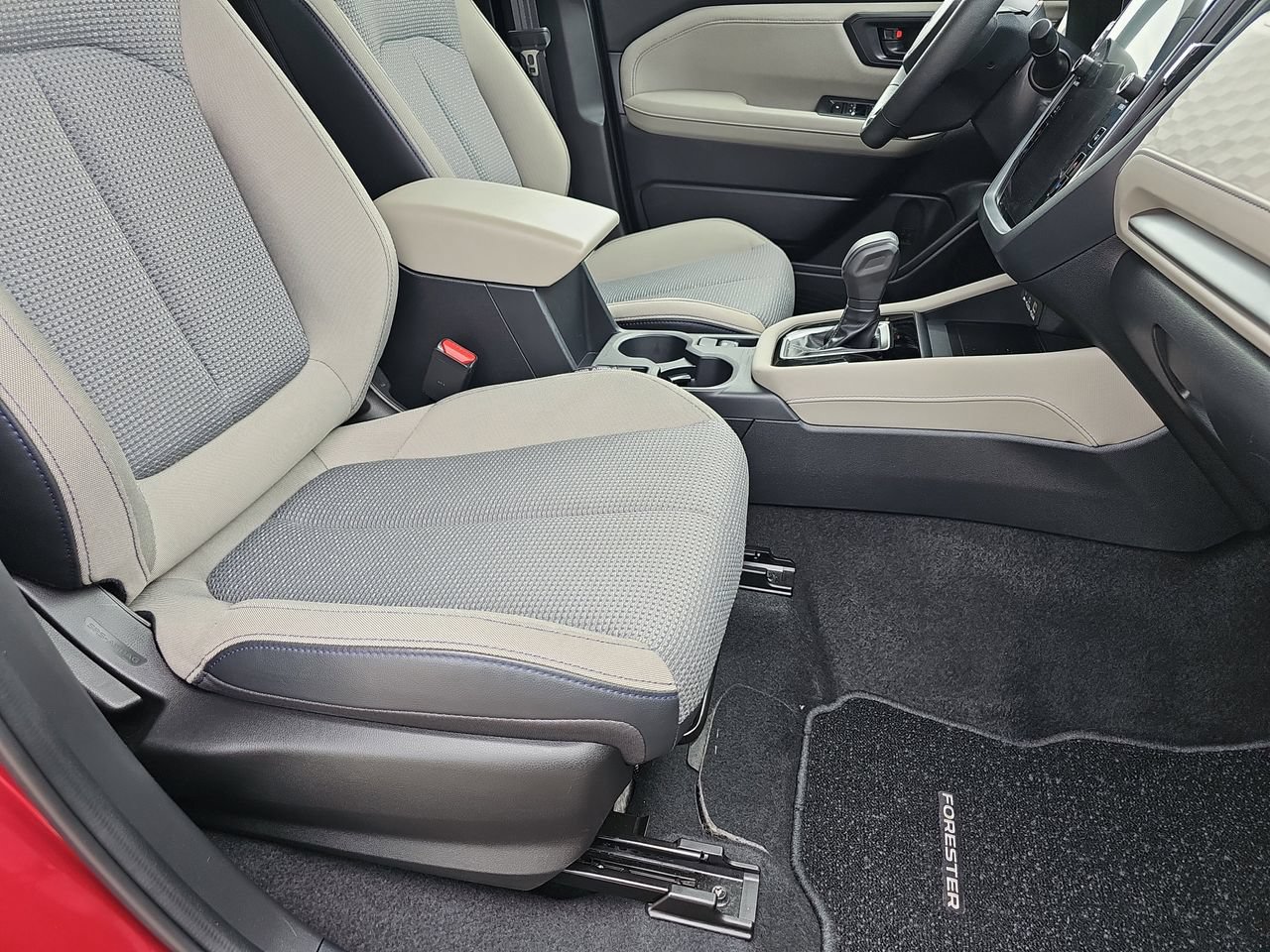 Certified 2025 Subaru Forester Premium AWD/4WD image 13