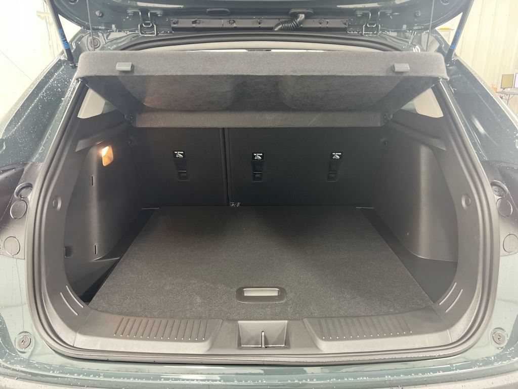 New 2026 Chevrolet Trax LT w/ Driver Confidence Package FWD image 23