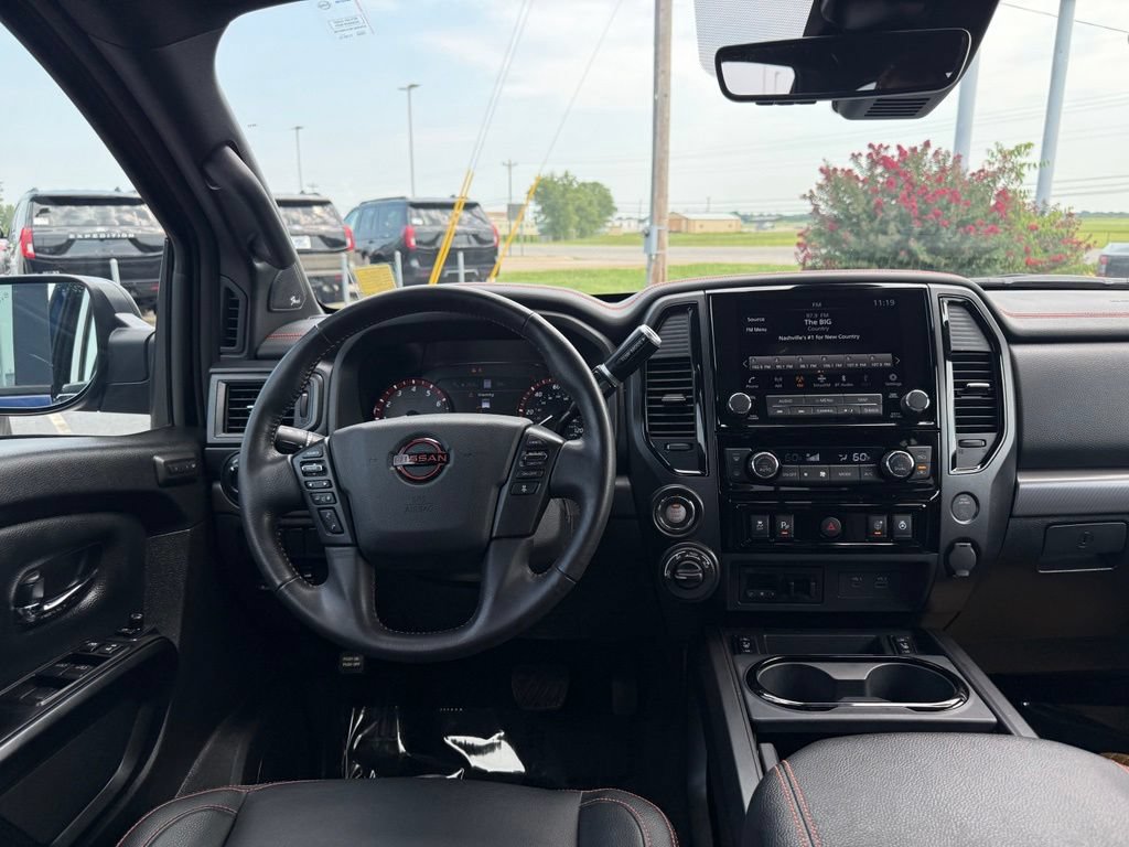 Used 2024 Nissan Titan PRO-4X w/ Pro-4x Convenience Package AWD/4WD image 14