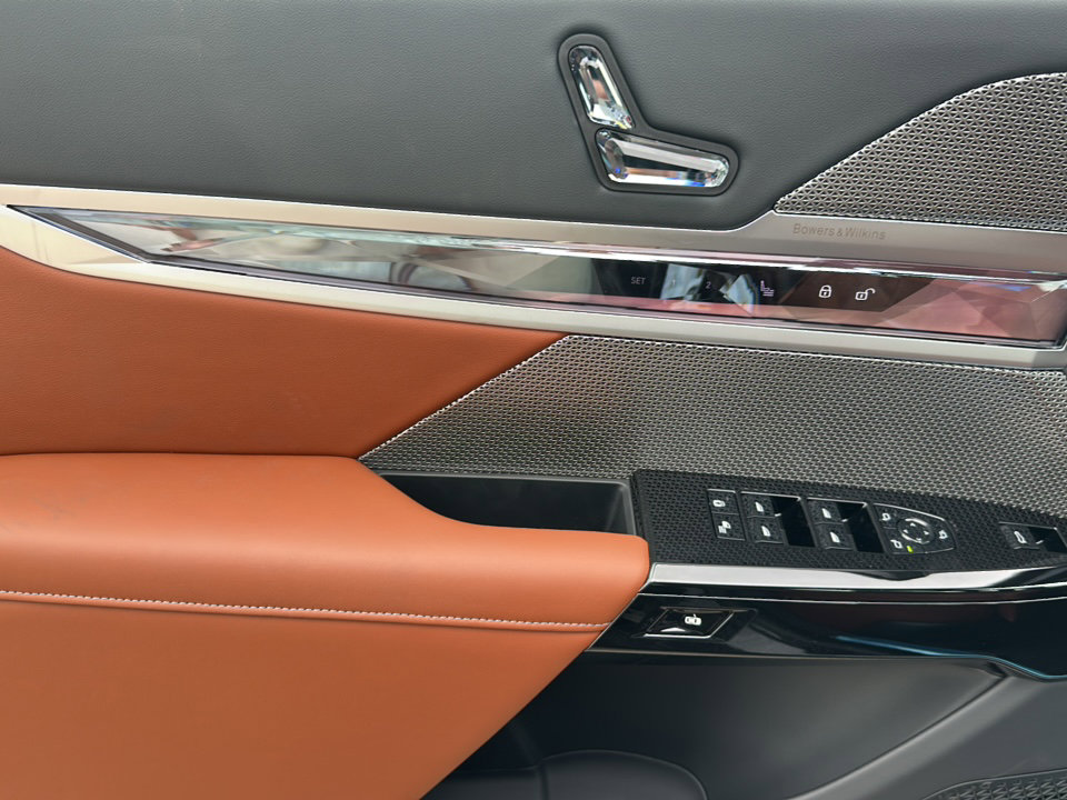 New 2025 BMW 760i xDrive w/ Executive Package image 13