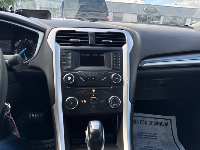 Used 2013 Ford Fusion SE FWD image 18