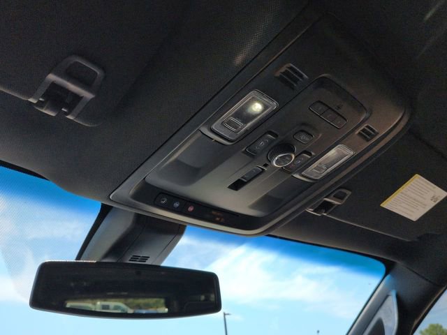 Used 2022 Chevrolet Suburban Premier RWD image 26