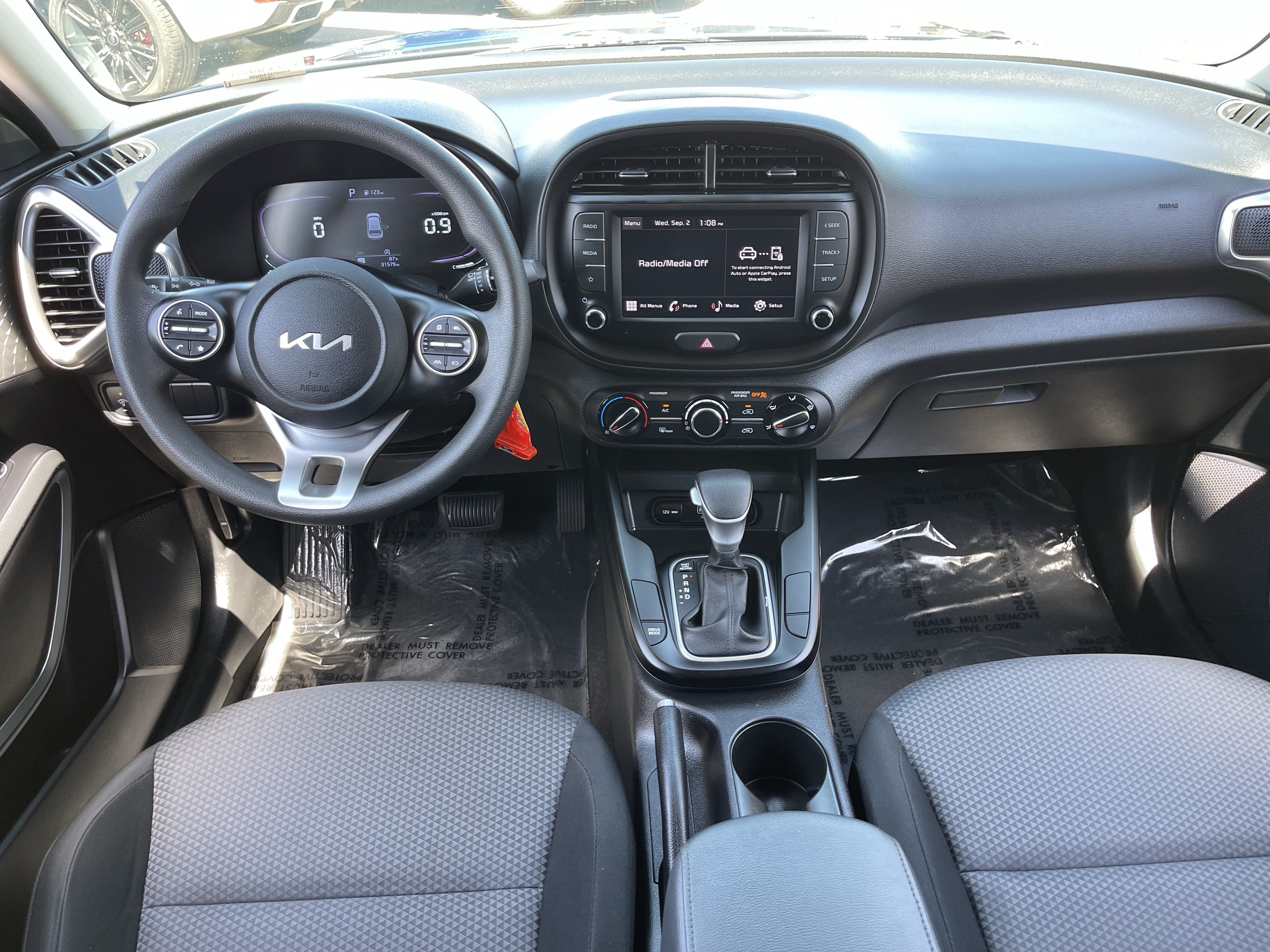Certified 2023 Kia Soul LX w/ LX Technology Package FWD image 14