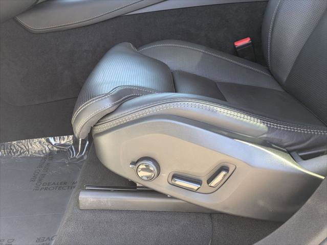 Used 2024 Volvo XC90 T8 Ultimate w/ Lounge Package image 23