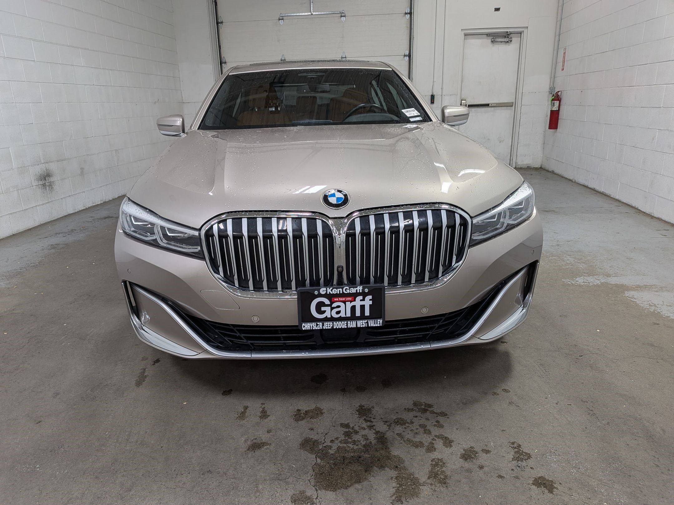 Used 2020 BMW 750i xDrive w/ Interior Design Package AWD/4WD image 12